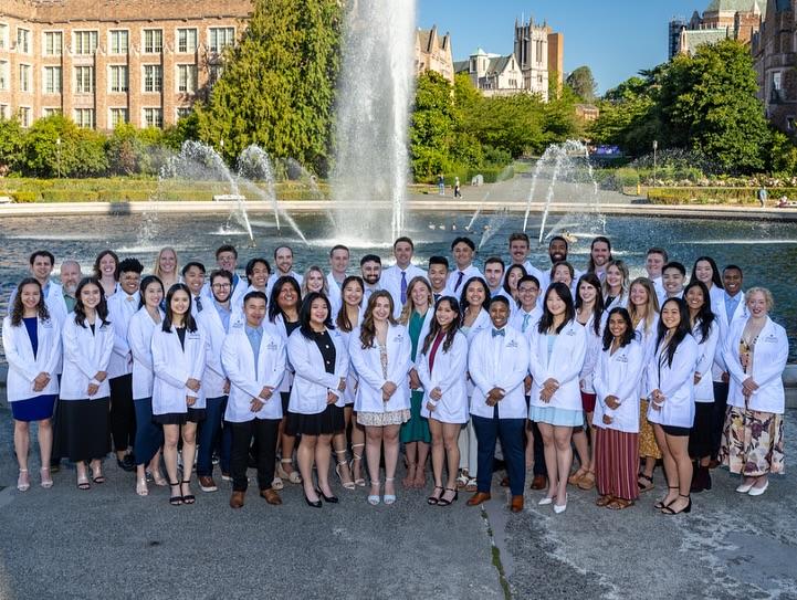 Congratulations to the Doctor of Physical Therapy Class of 2026 for completing their didactic studies and receiving their well-earned white coats. 